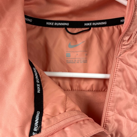 Nike Running Thermore Quilted Vest - Picture 3 of 6